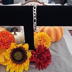 NIP Silver Tone Fashion/Costume Bracelet